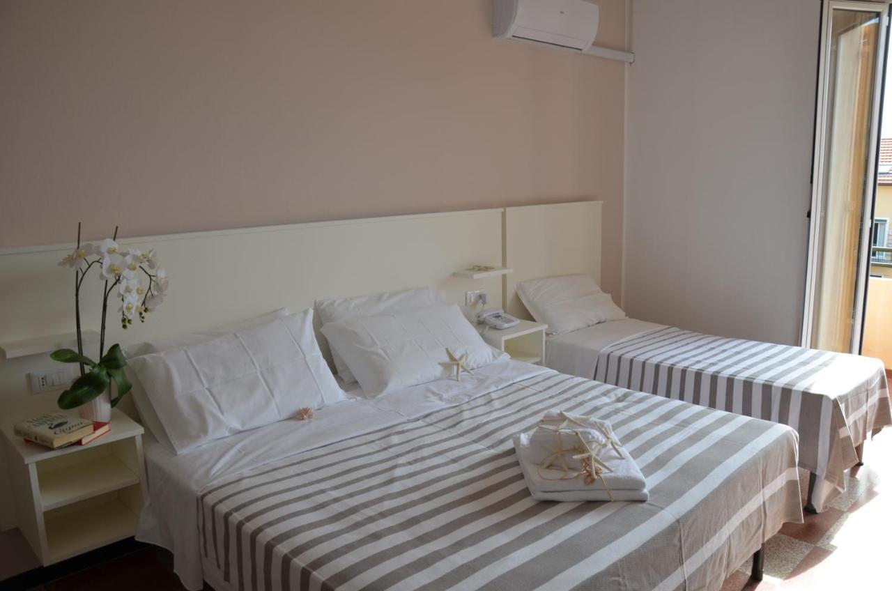 Hotel Villa Paolina Pietra Ligure Esterno foto