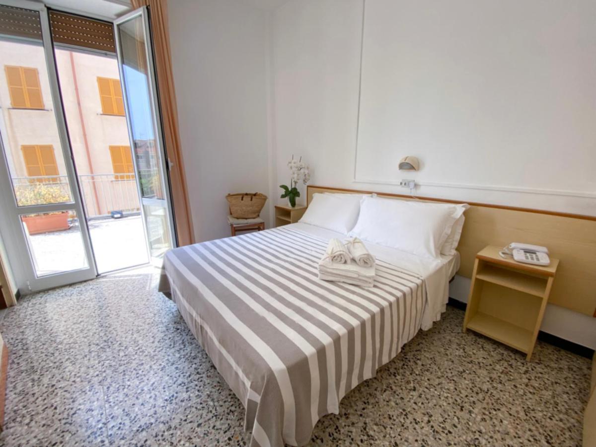 Hotel Villa Paolina Pietra Ligure Esterno foto