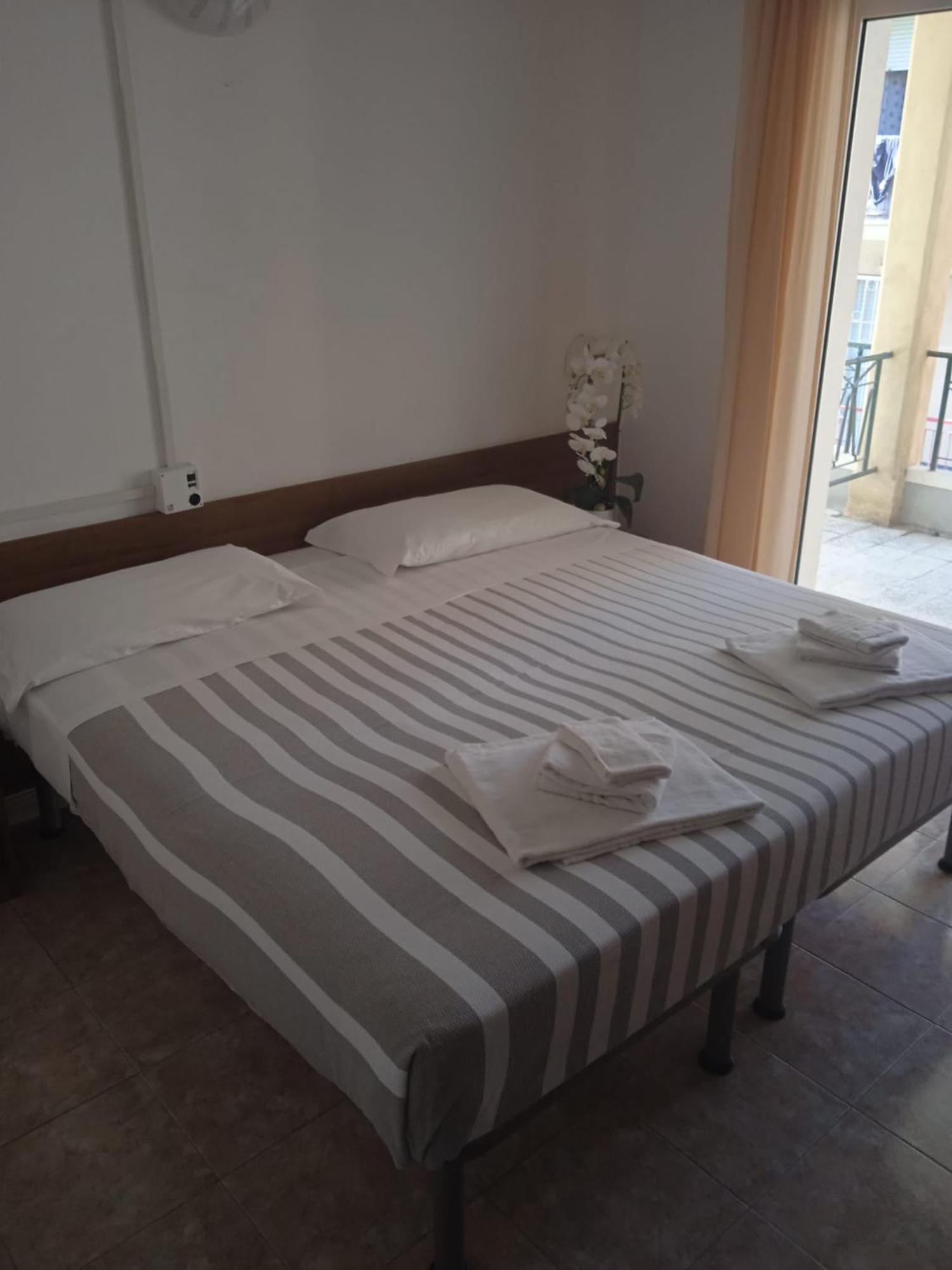 Hotel Villa Paolina Pietra Ligure Esterno foto