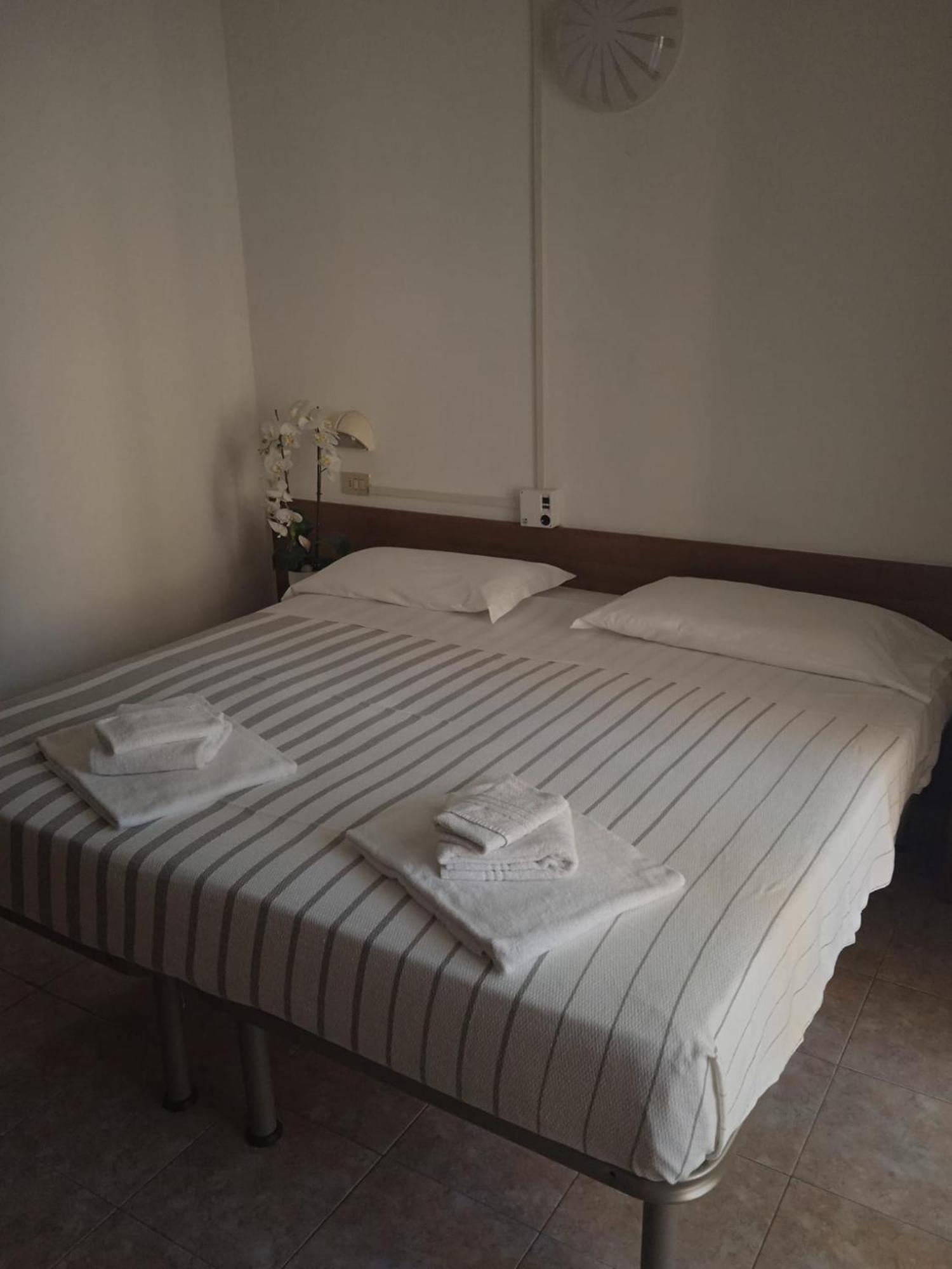 Hotel Villa Paolina Pietra Ligure Esterno foto