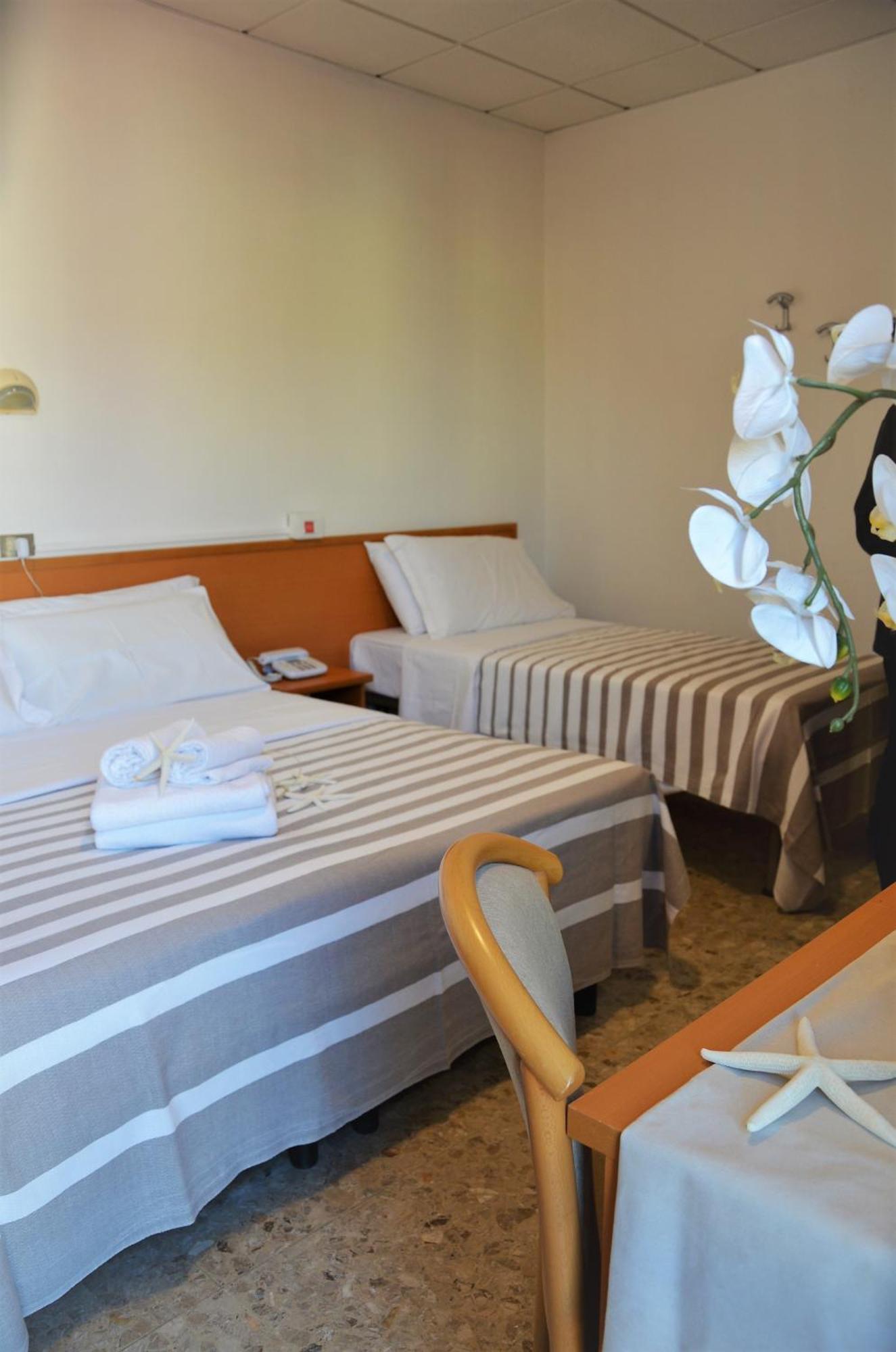 Hotel Villa Paolina Pietra Ligure Esterno foto