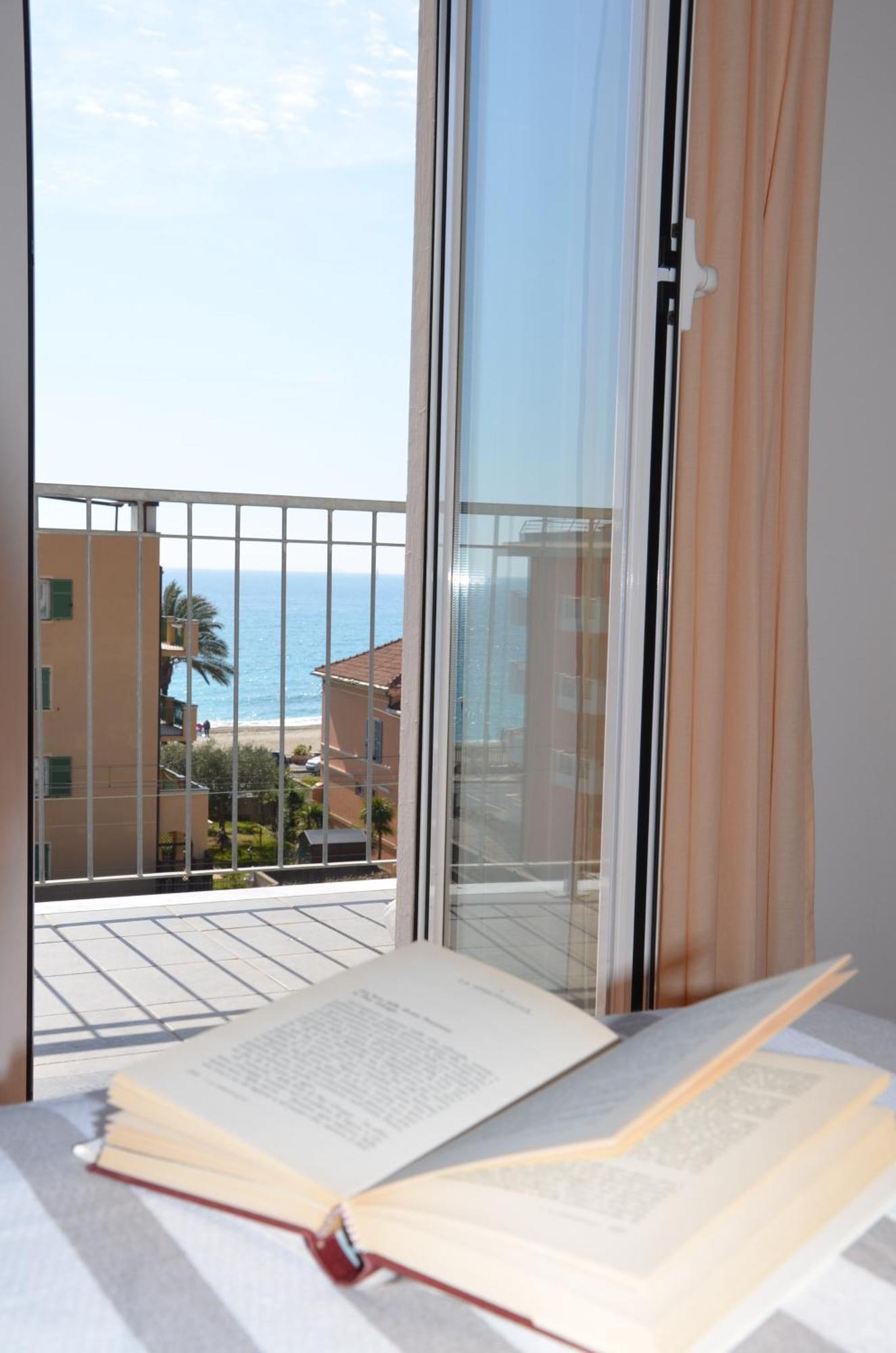 Hotel Villa Paolina Pietra Ligure Esterno foto
